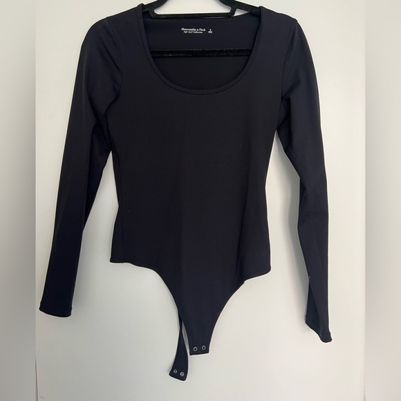 Abercrombie Long-Sleeve Seamless Fabric Scoopneck Bodysuit - Black - Small - Picture 1 of 3